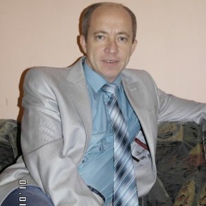 Юрий головко, 53 года